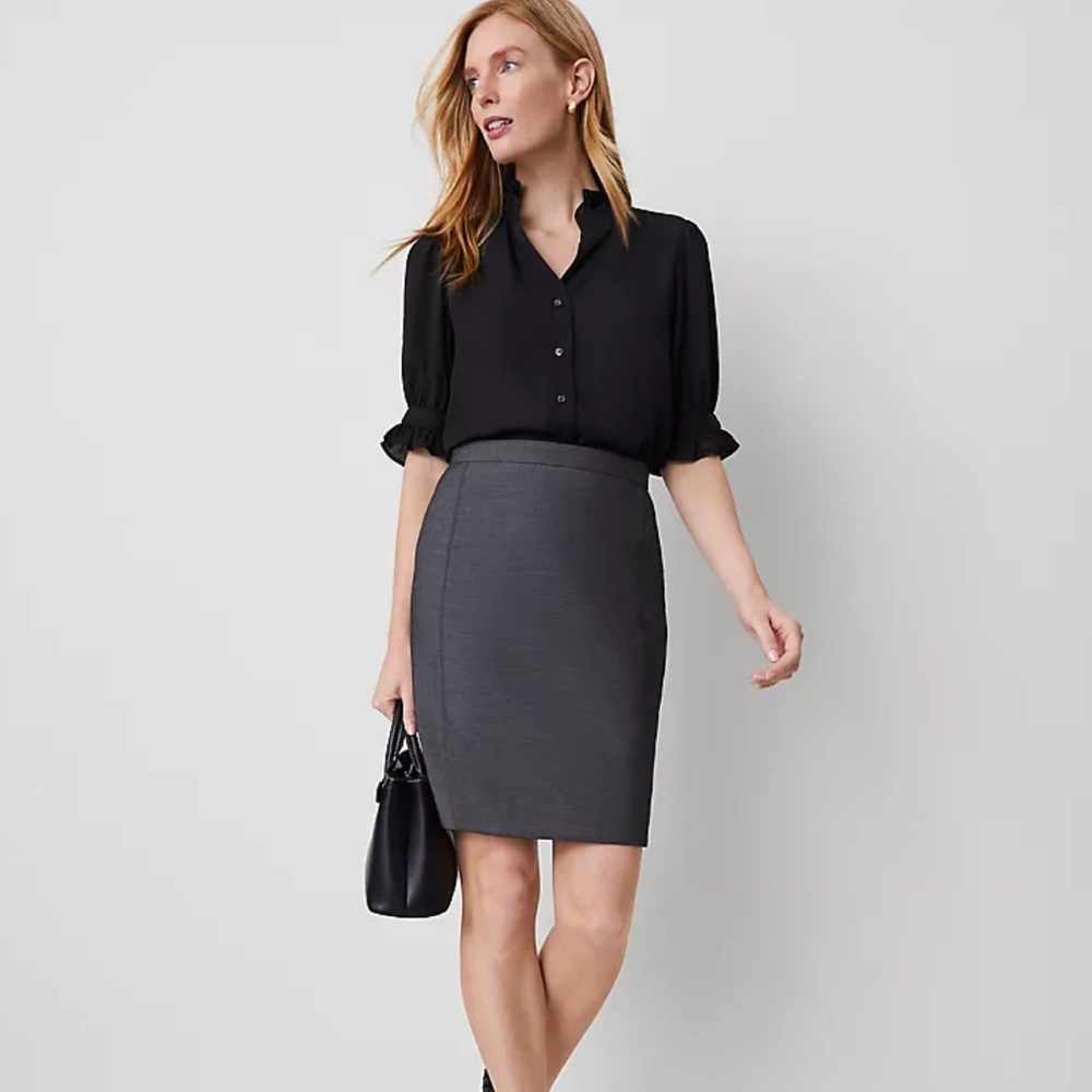 Ann Taylor Career Wear Grey Pencil Skirt with Kick Pleat Size 8